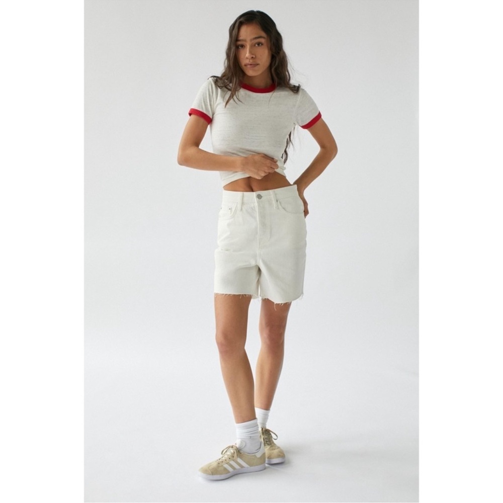 BDG 90's Long Inseam Cream Off White Denim Shorts NWT Size 26